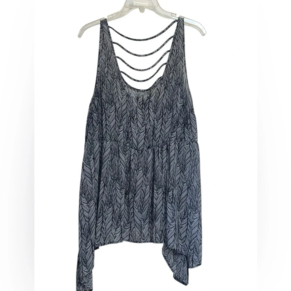 Torrid sheer, black & white, Strappy back tank. Size 2 large GUC - Picture 1 of 8
